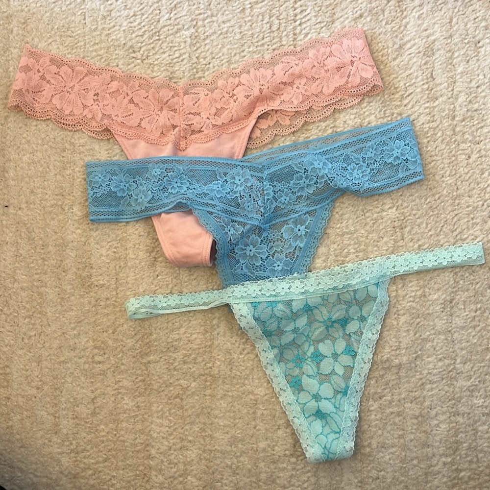 Vs panties - Picture 3 of 3